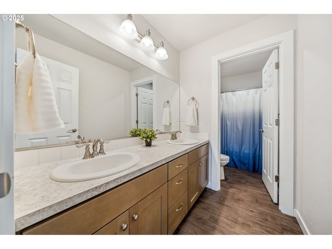 Bathroom-Double Sinks | Image 29