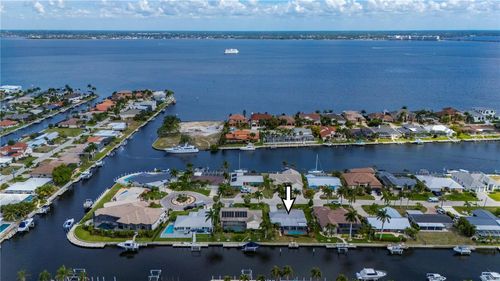 2241 Gulfview Rd, PUNTA GORDA, FL, 33950-5179 | Card Image