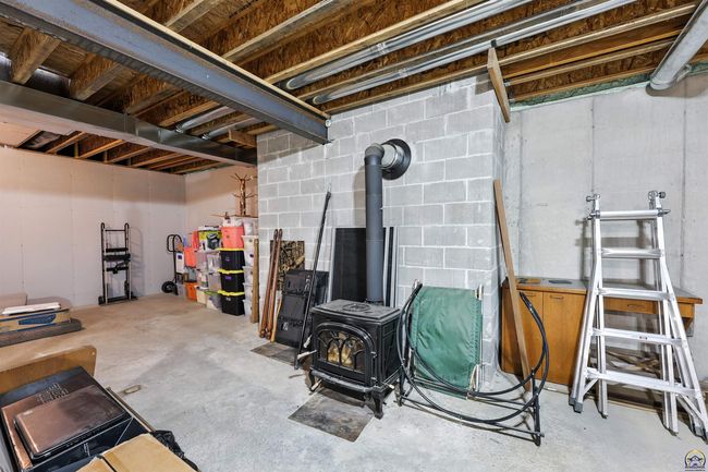 6010 Sw Douglas Rd, House other with 3 bedrooms, 3 bathrooms and null parking in Topeka KS | Image 38