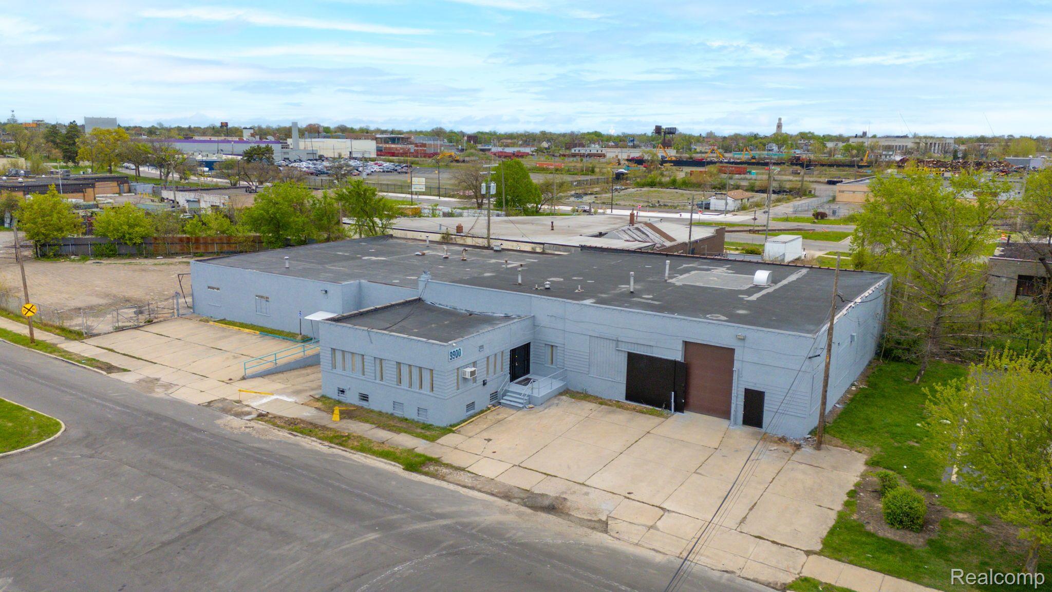 Commercial Sale in Detroit 2