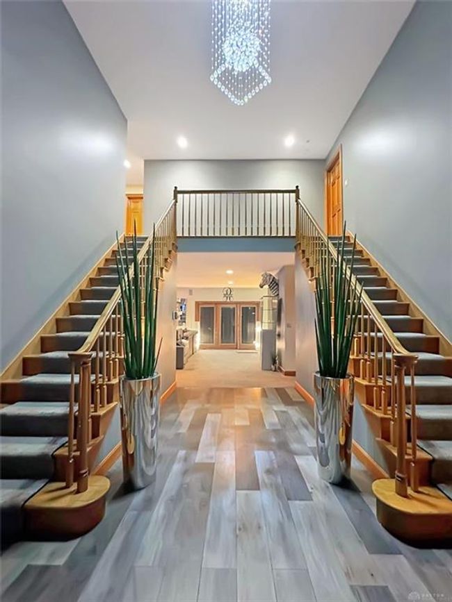 Front Entrance | Image 4