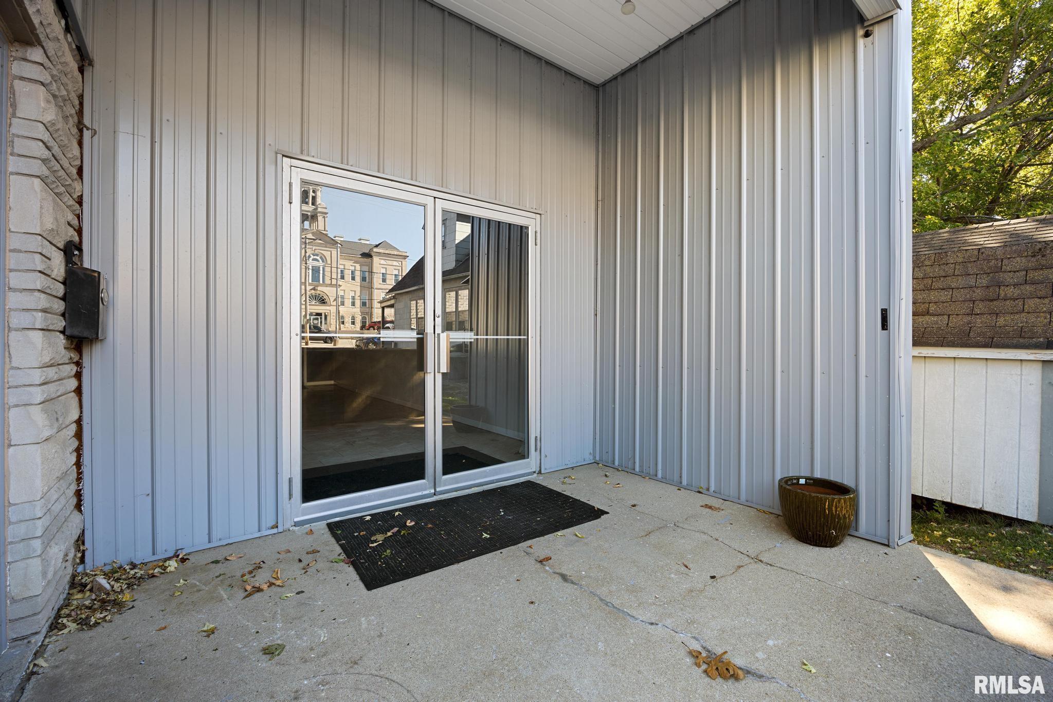 Commercial Sale in Eureka 5
