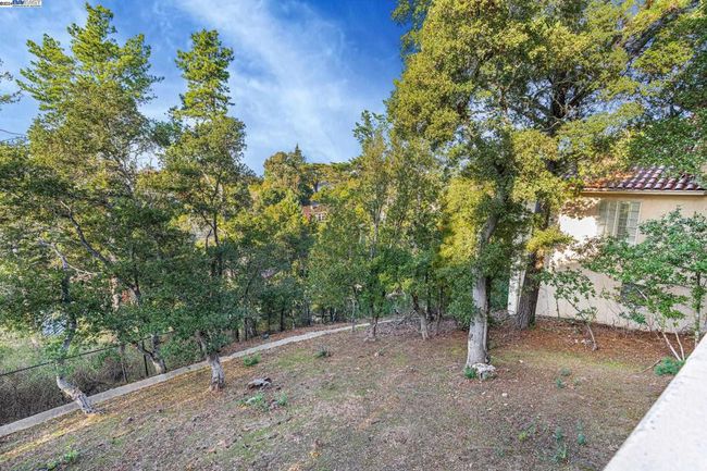 11 La Strada Ct, House other with 5 bedrooms, 5 bathrooms and 2 parking in Burlingame CA | Image 17
