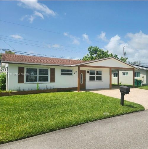 2710 Nw 52nd Pl, Tamarac, FL, 33309-2552 | Card Image