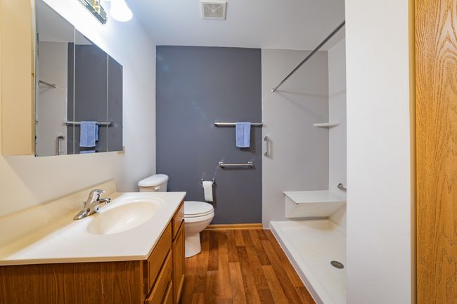 CUSTOM QUALITY BUILT SHOWER SURROUND WITH GRAB BAR | Image 5
