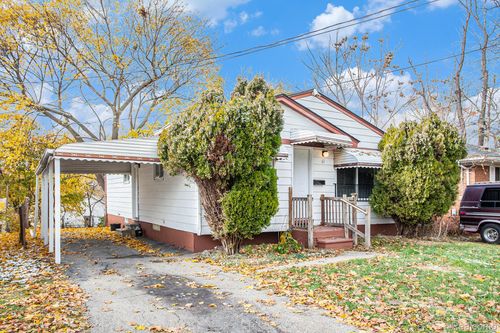 61 N Tasmania St, Pontiac, MI, 48342-2767 | Card Image