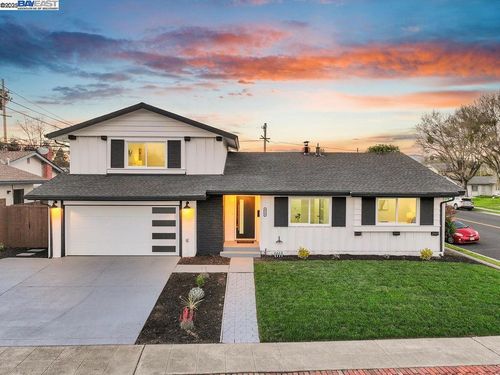 8794 Wicklow Ln, Dublin, CA, 94568-1149 | Card Image