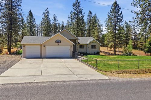 5861 Jergens Rd, Nine Mile Falls, WA, 99026-9526 | Card Image