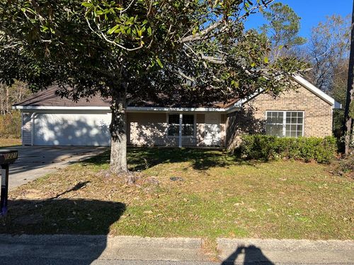 1221 Highland Dr, Picayune, MS, 39466-2105 | Card Image