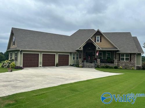 2102 Kuykendall Rd, Albertville, AL, 35951-7656 | Card Image