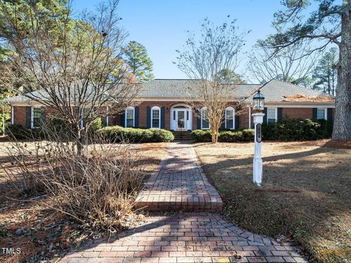 811 Baker St, Smithfield, NC, 27577-3883 | Card Image