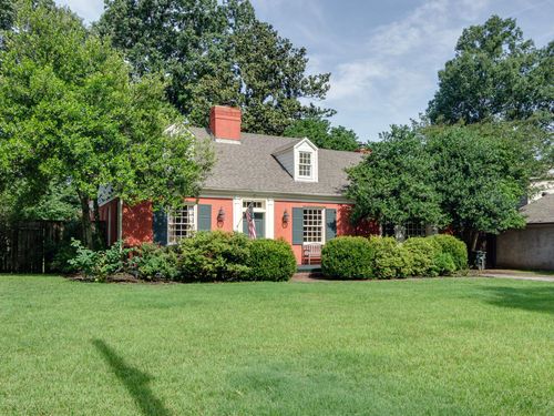 353 Williamsburg Ln, Memphis, TN, 38117-3627 | Card Image