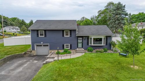 21 Continental Dr, New Windsor, NY, 12553-5607 | Card Image