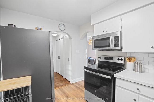 14 Lawnhurst Blvd, House other with 5 bedrooms, 3 bathrooms and 2 parking in Toronto ON | Image 14