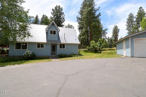 16010 Clover Creek Rd, Klamath Falls, OR, 97601-9098 | Card Image