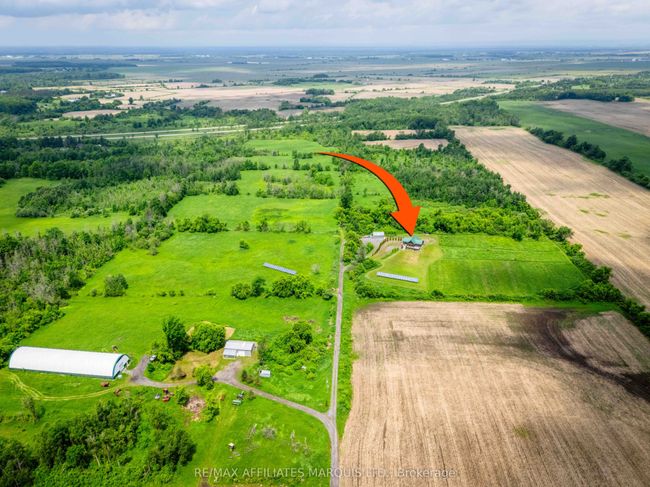19799 County Rd, House other with 4 bedrooms, 3 bathrooms and 15 parking in Dunvegan ON | Image 39