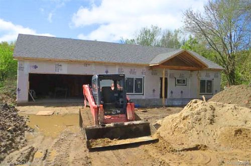 43001 Willow Rd, New Boston, MI, 48164-9685 | Card Image