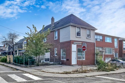 229 Bellwoods Ave, Toronto, ON, M6J2R2 | Card Image