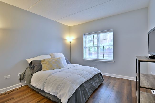 UNIT-201 - 210 N Addison Ave, Condo with 2 bedrooms, 2 bathrooms and 2 parking in Elmhurst IL | Image 23