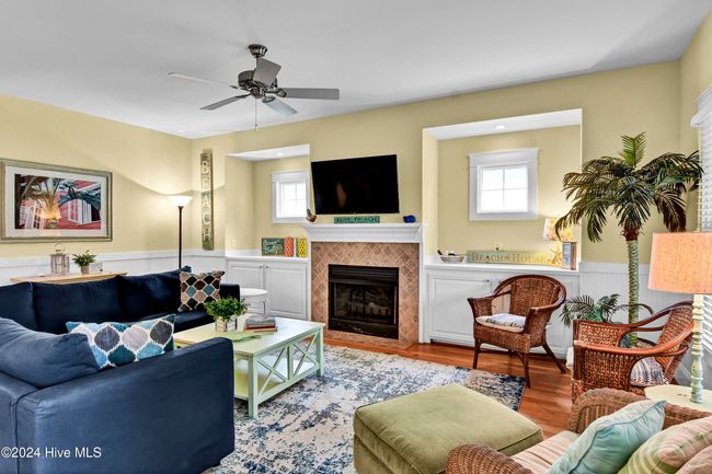 221 Seawatch Way, House other with 5 bedrooms, 3 bathrooms and 2 parking in Kure Beach NC | Image 5