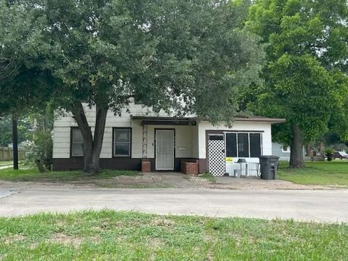 2208 Live Oak, Bay City, TX, 77414 | Card Image