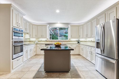 6019 Oak Creek Ln, Spring, TX, 77379-8813 | Card Image