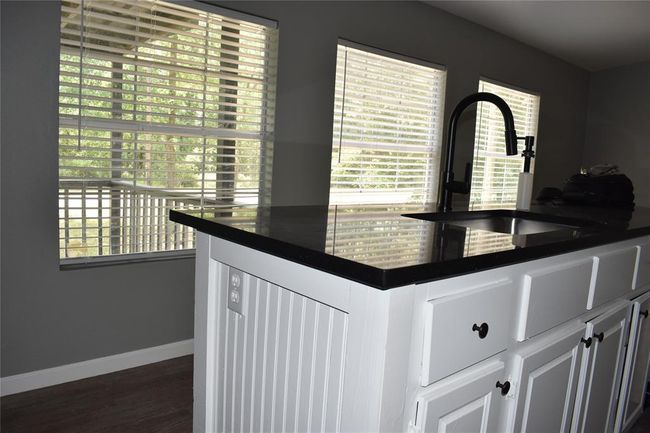 25 Wood Gln, House other with 3 bedrooms, 2 bathrooms and null parking in Trinity TX | Image 5