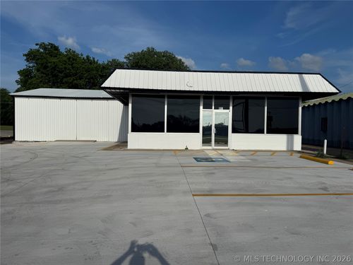 614 N Commerce St, Ardmore, OK, 73401-3913 | Card Image