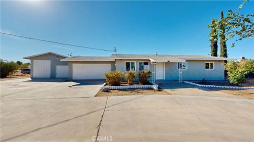 9670 Timberlane Ave, Hesperia, CA, 92345-5446 | Card Image