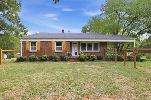 216 Underwood Rd, Elon, NC, 27244-8892 | Card Image