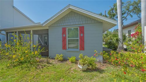 1765 7th St, SARASOTA, FL, 34236-4122 | Card Image