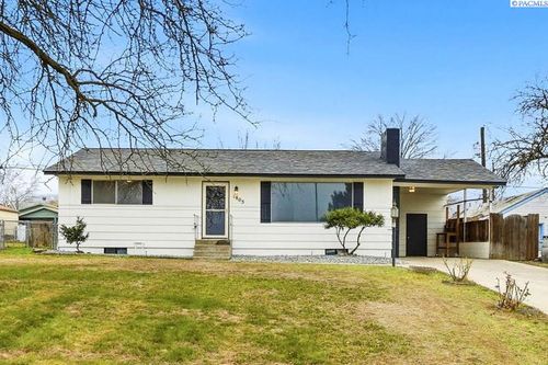 1805 Benson Ave, Prosser, WA, 99350-1548 | Card Image