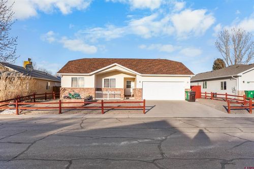 1947 Ouray Dr, Montrose, CO, 81401-5317 | Card Image