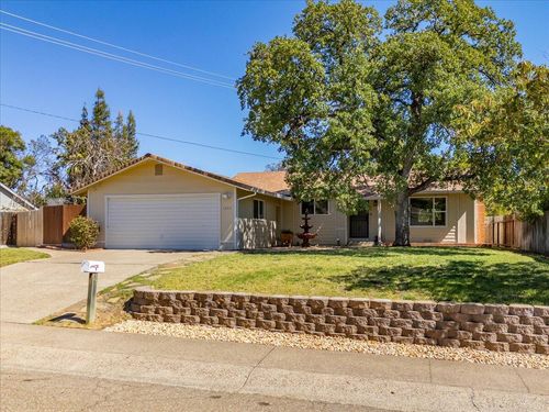 1605 Wisconsin Ave, Redding, CA, 96001-2916 | Card Image