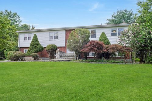 108 Eastview Dr, Valhalla, NY, 10595-1029 | Card Image