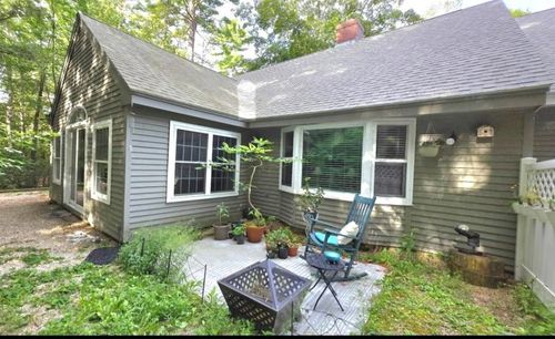 12 Laurel Cir, Wolfeboro, NH, 03894-4049 | Card Image