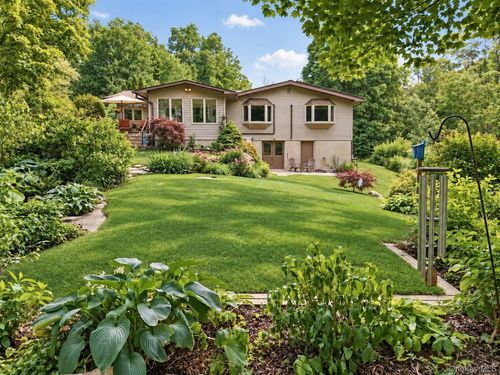 39 Loughran Ln, Highland, NY, 12528-2839 | Card Image