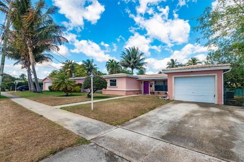3193 Nw 40th St, Lauderdale Lakes, FL, 33309-4923 | Card Image