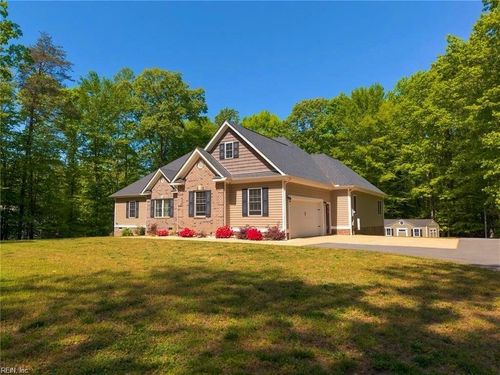 758 Mariners Woods Dr, Hartfield, VA, 23071-3135 | Card Image