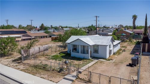 15814 L St, Mojave, CA, 93501-1717 | Card Image