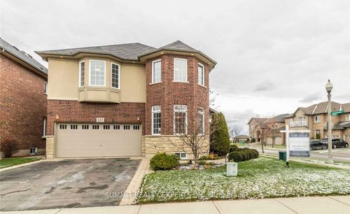 127 Galileo Dr, Stoney Creek, ON, L8E0B5 | Card Image