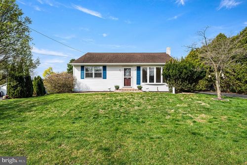 5946 Chichester Ave, Aston, PA, 19014-2327 | Card Image