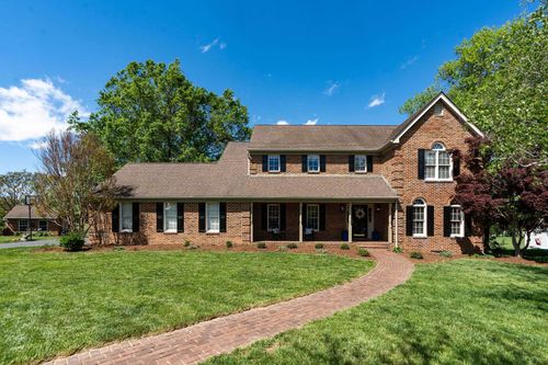 39 Wellington Pl, Waynesboro, VA, 22980-1578 | Card Image