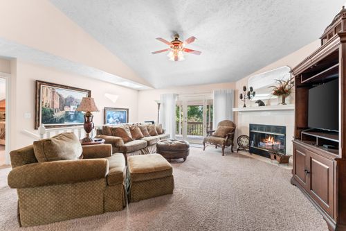 200 Eagle Pointe Dr, Branson, MO, 65616-3766 | Card Image