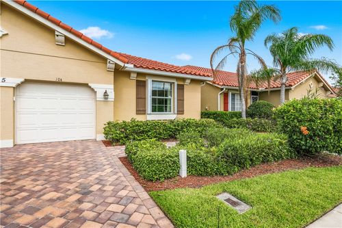 104d-6425 Oxford Cir, Vero Beach, FL, 32966-7628 | Card Image