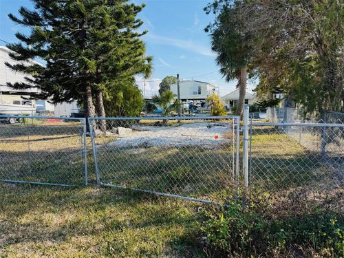 6822 Gull Ln, Hudson, FL, 34667-1646 | Card Image