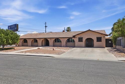 4987 Idaho Ave, Las Vegas, NV, 89104-5915 | Card Image