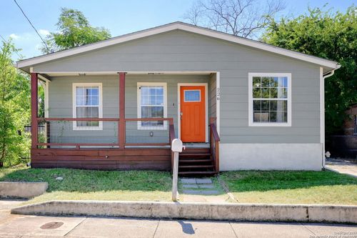 226 Bee St, San Antonio, TX, 78208-1712 | Card Image