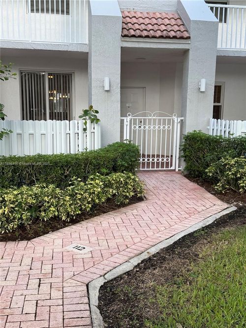 apt-112-10750 Nw 66th St, Doral, FL, 33178-3773 | Card Image