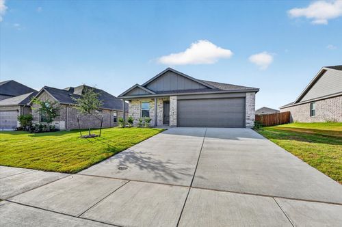 624 W Criner St, Grandview, TX, 76050-1825 | Card Image